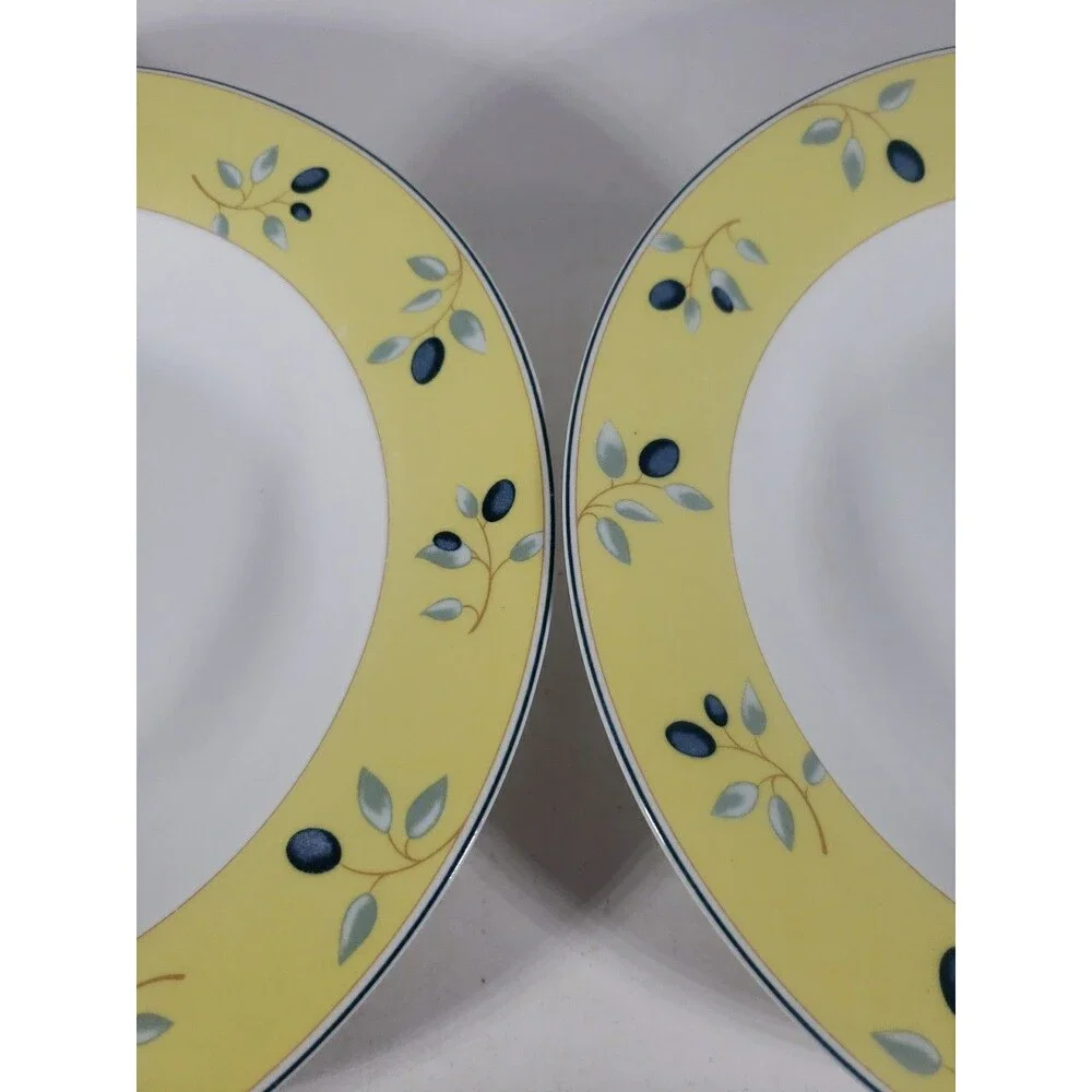 Royal Doulton LS 1030 Blueberry Yellow Rim Pasta Soup Bowl 8.25